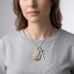 Collana Vintage Spagnola <span class=keywords><strong>SAN</strong></span> MIGUEL in Lega C177 con Spada e Croce, Scudo Sacro di Protezione, Ali d'Angelo, Stile Catena per Maglione - Product Image 4