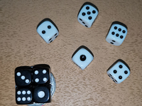 Dés polyédriques personnalisés en acrylique blanc et noir de 10 mm, coins carrés droits, pour jeux de société
