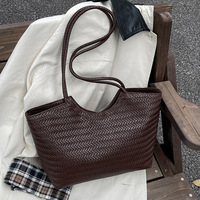 Sac fourre-tout en PU tissé pour femme, collection automne 2025, style français et coréen, polyvalent, sac à bandoulière, idéal pour le travail, le shopping et l'usage quotidien