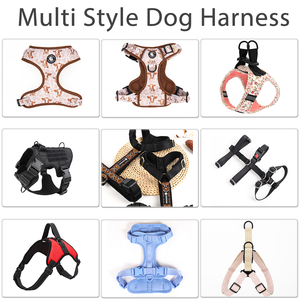 カスタマイズされたロゴとパターンのメーカーパーソナライズされたペットの犬のハーネスネオプレンパッド入りプリントドッグリーシュ