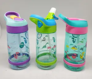 מוצר חדש ללא BPA פלסטיק 500 מ""ל בקבוק מי שתייה עם מגע אחד פתוח כפתור ספורט סגנון אביזר אחיזת יד ריצה לילדים