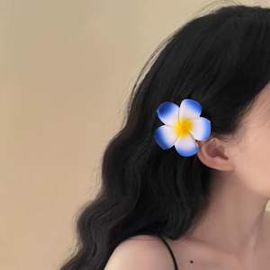 Pince à Cheveux Artisanale Fleur d'Œuf Rose Artificielle Frangipanier 4-11CM pour Vacances en Bord de Mer - Product Image 3