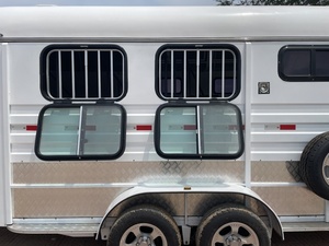 Buon aspetto angolo di carico <span class=keywords><strong>3</strong></span> cavalli rimorchio bestiame trasporto cavallo galleggiante Australia NZ 3HAL - Product Image 5