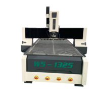 Routeur CNC pour le travail du bois 7,5 kW à refroidissement par eau 1325 pour l'industrie du mobilier et de la publicité, routeur CNC 3 axes pour le bois