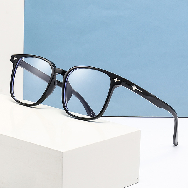 Trendy Star-Decor Square Anti-Blue Light Eyeglasses - Large-Frame Versatile Fashion Frames, Casual Natural-Look Spectacles