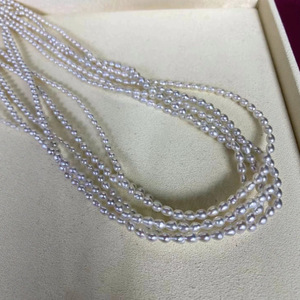 Collier élégant et polyvalent en petites perles avec fermoir OT, collier multi-rangs enroulé autour de la clavicule, accessoire de mode pour robe - Product Image 4