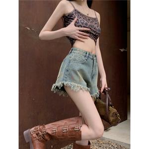 กางเกงขาสั้นผ้ายีนส์แบบอเมริกันเอวสูงเข้ารูปย้อนยุคสำหรับผู้หญิงกางเกงเอวสูงปานกลางเอวตรงขอบดิบแบบลำลองใหม่ฤดูใบไม้ผลิ2025 - Product Image 3