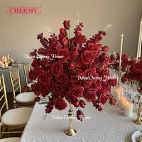 Boule de fleurs artificielles rouges en gros, centre de table de mariage, boule de roses, centre de table, grande composition florale
