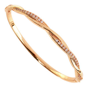 Nouveau Bracelet Femme Style Océan, Plaqué Or Cuivre Incrusté de Zircons, Motif Coquillage Étoile de Mer, Luxe Léger Haut de Gamme - Product Image 4