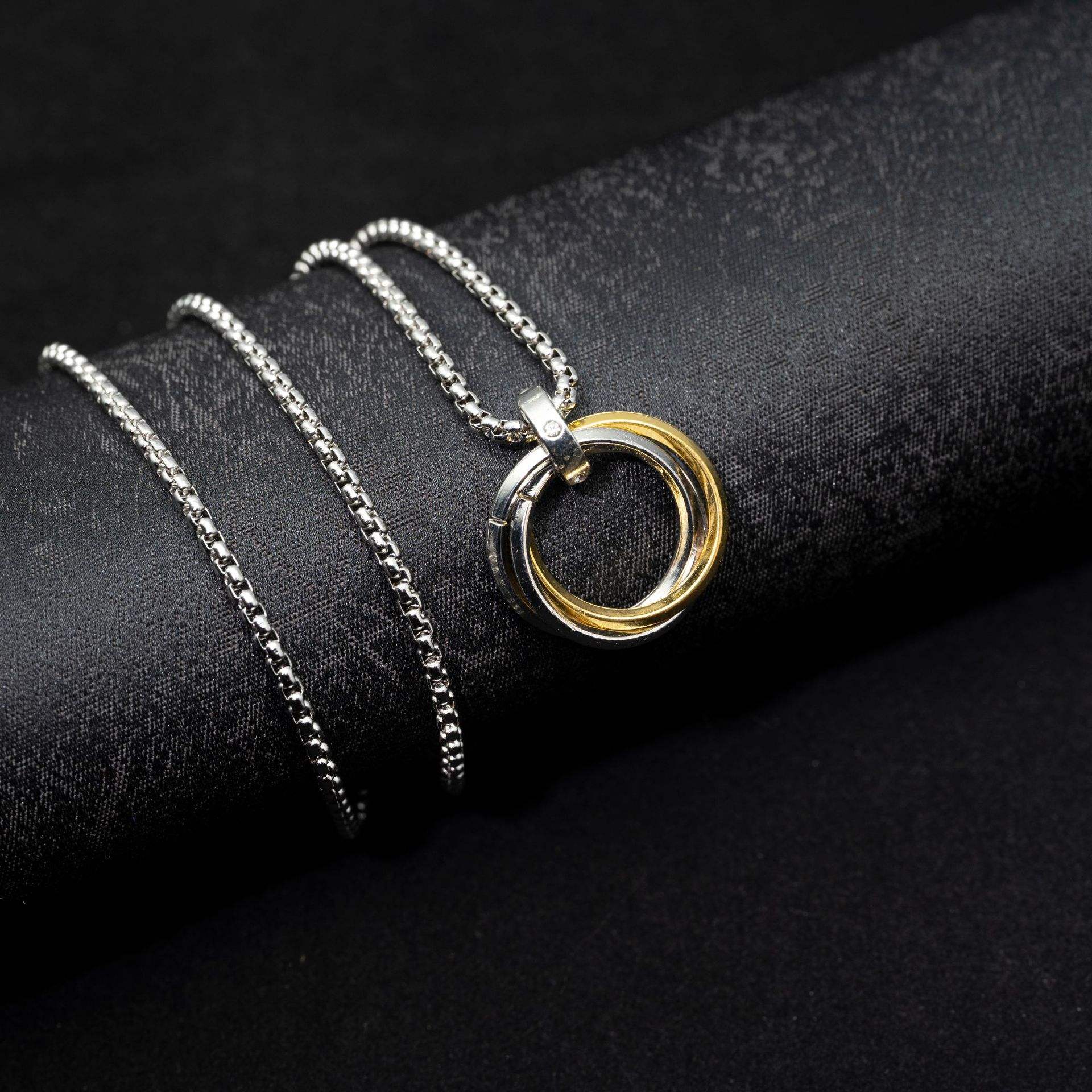 Tricyclic alloy gold