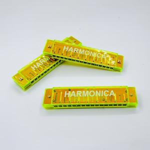 Vente en gros/OEM/<span class=keywords><strong>Prix</strong></span> d'usine Nouveau modèle <span class=keywords><strong>Harmonica</strong></span> 16 trous Instrument de musique pour enfants et élèves de maternelle Jouet pour débutants - Product Image 4