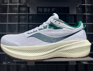 Zapatillas de running con suelas gruesas transpirables y resistentes al desgaste, calzado deportivo duradero para hombres y mujeres. - Product Image 6