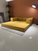 Canapé-lit d'angle contemporain extensible une place avec rembourrage en éponge à haute densité et revêtement en tissu, idéal pour appartement modulaire