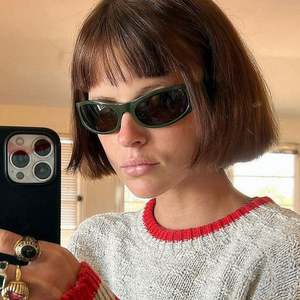 Gafas de Sol Cuadradas Y2K Verdes de Moda 2022 al por Mayor, Gafas de Sol Rectangulares con Marco Pequeño para Mujer - Product Image 2