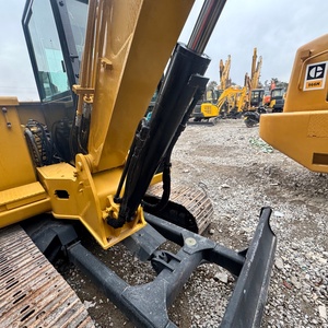 Mini-excavatrice Caterpillar 306E2 d'occasion de 6 tonnes, neuve, puissante et à 90 % d'efficacité énergétique, idéale pour les travaux agricoles et les aménagements résidentiels - Product Image 5