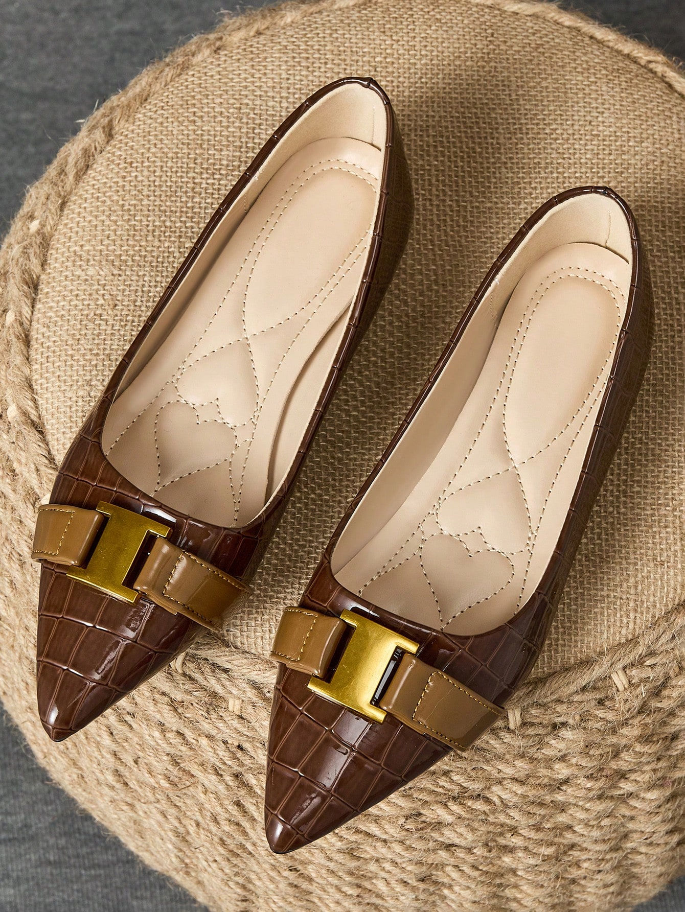 สีน้ำตาล