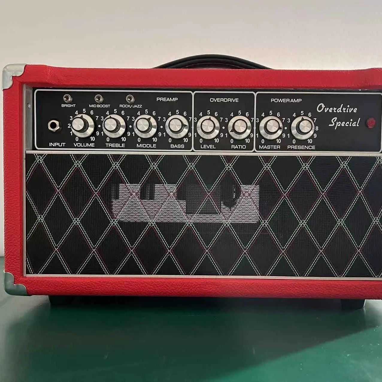 Özel Grand d-dumble el yapımı değer tüp gitar amplifikatörü kafa 20W nokta kırmızı JJ tüpler içinde Amp kafa 2 x EL84 güç 3x1