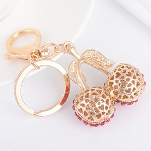 Porte-clés Charm Cerise Scintillante avec Feuilles et Strass, Pendentif Alimentaire Brillant - Product Image 6