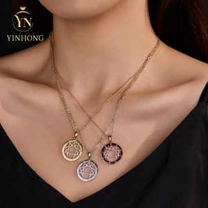 Collier Solomon en laiton glacé à la mode unisexe Accessoires pour hommes Longue chaîne en plaqué or Bijoux fins - Product Image 4