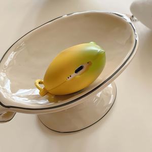 เคสซิลิโคนกันกระแทกสำหรับหูฟังไร้สายรุ่น Pro และรุ่นที่ 1/2/4 ลายกล้วยน่ารัก - Product Image 4