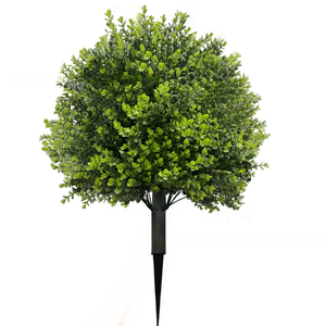 Petit arbre d'eucalyptus artificiel en plastique de 60 cm pour la décoration de mariage, de la maison et du jardin - Product Image 1