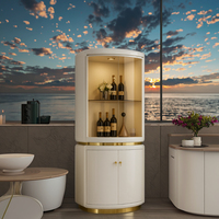 Meuble d'angle haut de gamme pour salon, casier à vin triangulaire en forme d'éventail avec un attrait luxueux