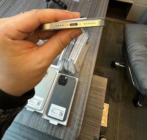 Téléphone 5G de haute qualité à <span class=keywords><strong>prix</strong></span> bas, vente en gros, 15 <span class=keywords><strong>Pro</strong></span>, 16 <span class=keywords><strong>Pro</strong></span> <span class=keywords><strong>Max</strong></span>, 256 Go, 128 Go, 512 Go, écran d'origine, avec boîte scellée - Product Image 2