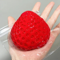 Jouet Squishy Populaire Xiaohongshu en Forme de Grande Fraise Brillante, Texture Plastique Souple, Anti-Stress, Vente en Gros