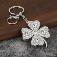 Porte-clés mousqueton 3D en alliage Diamante Clover, populaire, mignon, tendance, léger, cadeau commémoratif