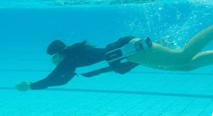 Scooter Acuático de 1200W, Scooter Marino Portátil de PC y ABS para Natación, Snorkel y Deportes Acuáticos - Product Image 2