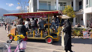 Bière Fête Pub Pédale Cycle Bar Bus Bière Électrique Voiture Véhicule Touristique Mini Navette Touristique Bus Pédale Loisirs City Tour Voiture - Product Image 6