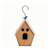 Maison à oiseaux vintage suspendue en métal OEM ODM avec figurine d'oiseau, décoration en fer résistante aux intempéries pour patio et jardin