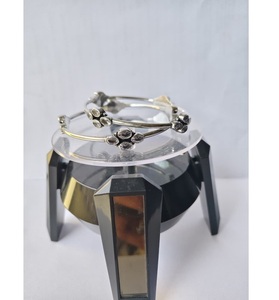 กำไลเงินทรงเสน่ห์สำหรับผู้หญิง ดีไซน์ประณีตด้วยองค์ประกอบที่เปล่งประกาย ยกระดับการแต่งกายให้ดูหรูหรา ซูมาน ซิลเวอร์ - Product Image 5