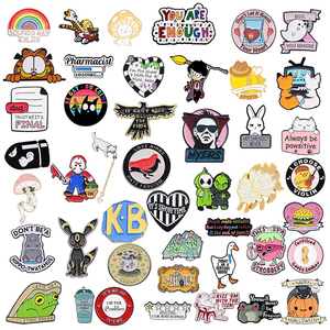 Vente en gros usine : Épingles de revers en alliage de zinc, badges broches mignons de dessins animés et d'anime, épingles en métal avec logo personnalisé, épingles en émail souple et dur - Product Image 1