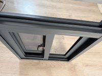 Volet coulissant horizontal moderne en alliage d'aluminium avec rideau et moustiquaire en acier inoxydable, isolation thermique, pour usage extérieur (cuisine, hôtel)