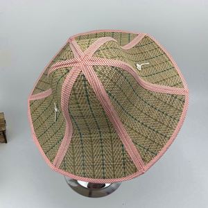 หมวกฟางชาวนาขายดี พับได้ OEM สำหรับผู้ใหญ่ แบบเรียบ ผูกโบว์และเชือก หมวกปาร์ตี้ - Product Image 4