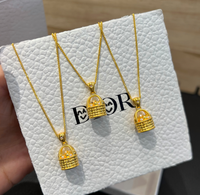 Fabricant professionnel, style classique, design élégant, pendentif en or 18 carats, artisanat en filigrane, pendentif en or 18 carats