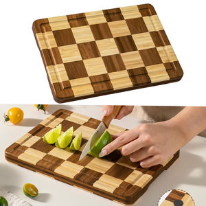 Tabla <span class=keywords><strong>de</strong></span> cortar queso a cuadros pequeña personalizada, tabla <span class=keywords><strong>de</strong></span> servir charcutería <span class=keywords><strong>de</strong></span> bambú antideslizante con ranura para jugo <span class=keywords><strong>y</strong></span> asa - Product Image 1