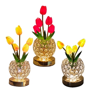 Nuevo regalo <span class=keywords><strong>de</strong></span> Navidad <span class=keywords><strong>flor</strong></span> <span class=keywords><strong>artificial</strong></span> luz <span class=keywords><strong>de</strong></span> noche LED PU tulipán <span class=keywords><strong>maceta</strong></span> Año Nuevo <span class=keywords><strong>flor</strong></span> atmósfera decoración lámpara <span class=keywords><strong>de</strong></span> mesa - Product Image 4