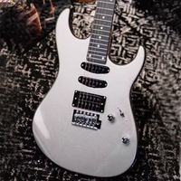 High-quality Custom-made 6-string Electric Guitar 24-fret Poplar Body S-S-H Pickup Configuration 6-point Tremolo Bridge for Solo