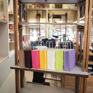 Sacs en papier kraft brun personnalisés en gros à fond plat pour portefeuilles, vêtements, supermarchés, expositions, avec logo imprimé, emballage cadeau - Product Image 6