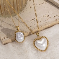 Bijoux de mode raffinés, bijoux en acier inoxydable plaqué or 18 carats, collier en forme de cœur imitation perle tendance INS pour femmes