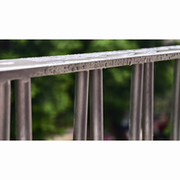 Nouvelle maison balcon extérieur forme triangulaire Tube Vertical balustrades poncé mat 304 acier inoxydable rampe d'escalier main courante