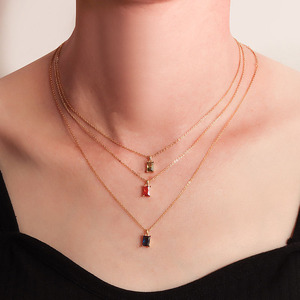 Collar con Colgante Rectangular de 12 Piedras de Nacimiento Chapado en Oro sobre Cobre, Joyería Minimalista con Piedras Preciosas para Mujer - Product Image 3