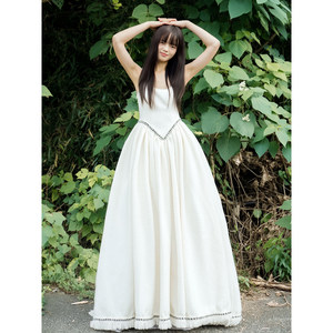 Vestido de Princesa Xiaoxiangfeng con Tirantes Finos y Borlas, Blanco, Cintura Ajustada y Estilizada, Elegante Vestido de Fiesta Estilo Princesa - Product Image 5