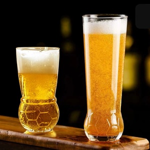 Juego de Vasos Modernos de Vidrio Transparente, 2 Piezas, Diseño de Balón de Fútbol, para Fiestas - Product Image 1