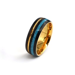 POYA 8mm <span class=keywords><strong>anelli</strong></span> di tungsteno nero spazzolato con intarsio turchese schiacciato interno dorato <span class=keywords><strong>per</strong></span> matrimonio o anniversario di fidanzamento maschile - Product Image 1