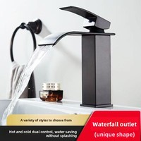 Wastafel kamar mandi Modern pegangan tunggal, mikser air panas dingin meja rias lubang tunggal Stainless