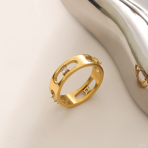 Anello da Donna Impermeabile in Acciaio Inossidabile Placcato Oro 18K di Alta Qualità con Zirconi Cubici Incastonati a Cerchio Completo - Product Image 3