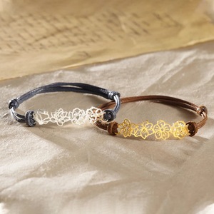 <span class=keywords><strong>Bracelet</strong></span> de fleurs <span class=keywords><strong>personnalisé</strong></span> 12 fleurs d'anniversaire Or 18 carats Certification CE pour maman Mois de <span class=keywords><strong>naissance</strong></span> Utilisation quotidienne - Product Image 5